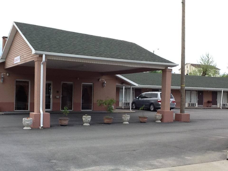 Caronoda Motel Central City Exterior photo
